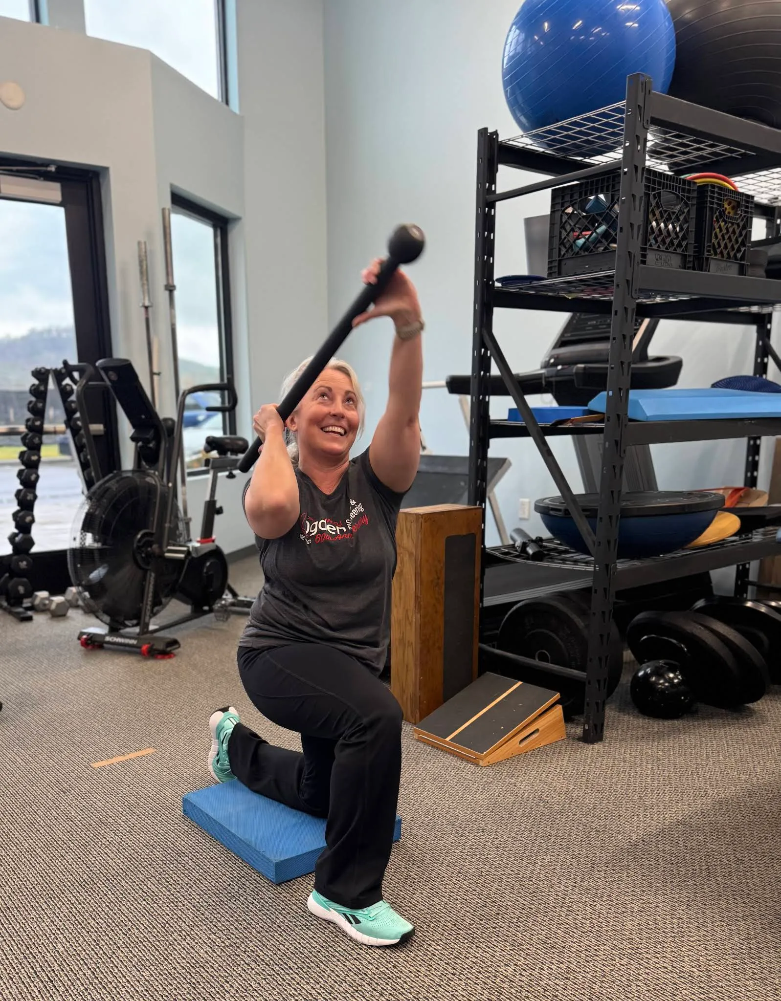 A patient training with a kettlebell at the Franklin clinic.